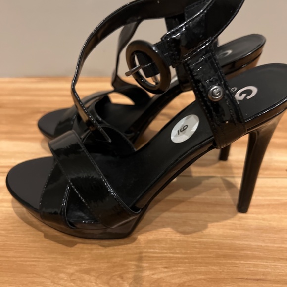 GUESS❓HEELS - Picture 2 of 7